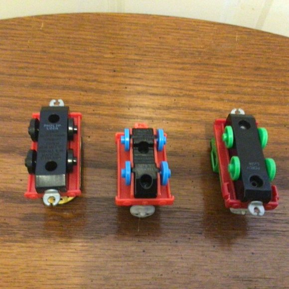 Lot 2 Thomas Friends Take N Play Die Cast Trains PHILIP PERCY + 1 Plastic THOMAS - Picture 5 of 8